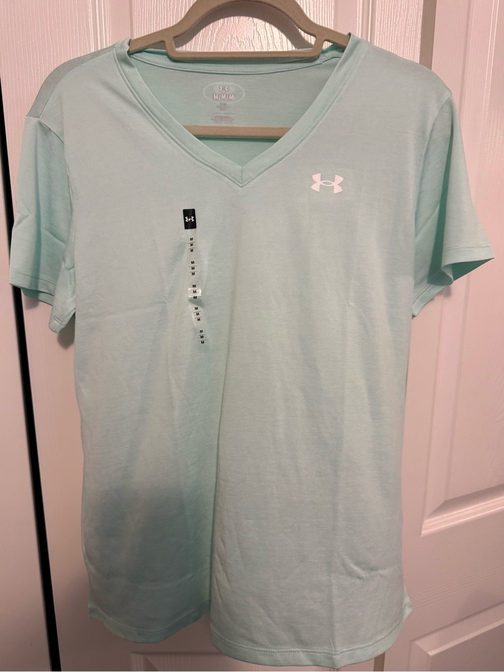 NWT Under Armour UA Tech Twist V-Neck Tee Medium Mint Green